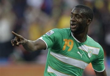 Yaya Toure nhận lương kỷ lục tại Premier League