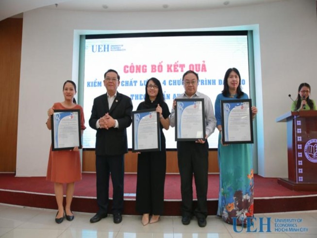 Thêm 4 chương trình đào tạo cử nhân đạt chuẩn AUN-QA