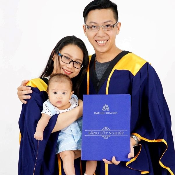 Hai vợ chồng học cùng khoa, cùng tốt nghiệp đại học loại giỏi