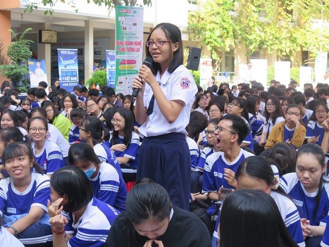 ĐH Luật TP.HCM bất ngờ tạm dừng thi đánh giá năng lực năm 2020
