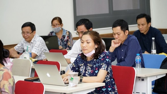 Dạy học trực tuyến 'lên ngôi' giữa mùa dịch COVID-19