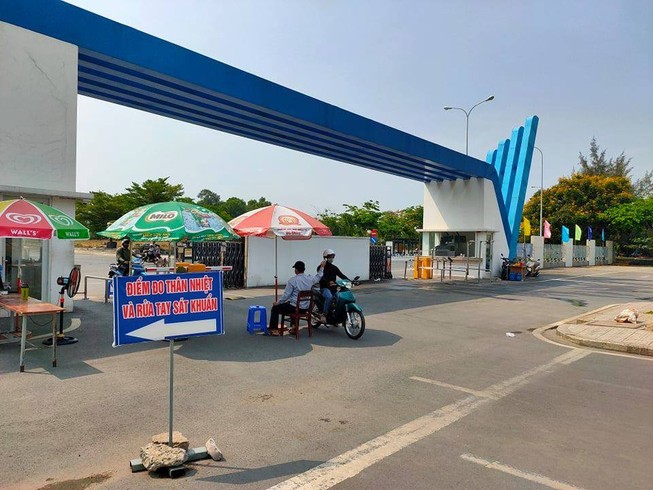 Đại học Quốc gia TP.HCM cho sinh viên rời KTX để tránh dịch