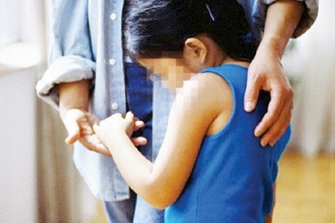 Nghi án thanh niên có vợ, 2 con hiếp dâm cháu bé 3 tuổi