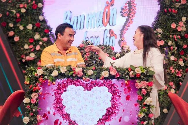 Điều gì khiến Quyền Linh dỗi Hồng Vân trên sóng truyền hình