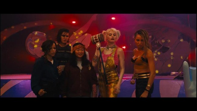 Birds Of Prey tung trailer cuối Harley Quinn vui chơi tới bến