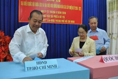 '5 năm mới có một lần, phải ăn mừng chứ'