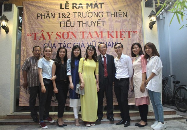 'Đó là cuốn sách duy nhất em đọc không chán suốt tuần'