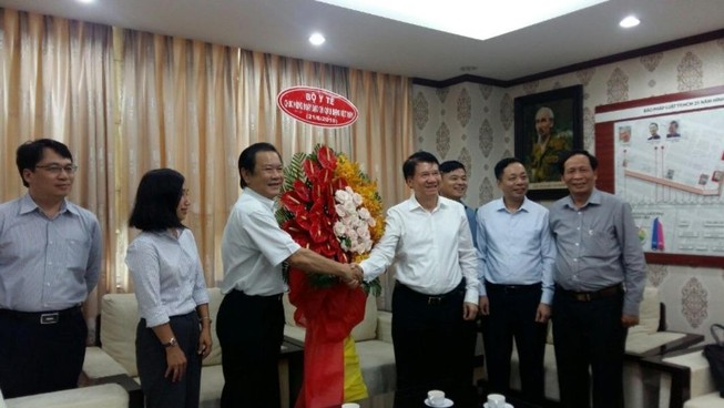 Lãnh đạo Bộ Y tế, Bộ Công an chúc mừng báo Pháp Luật TP.HCM
