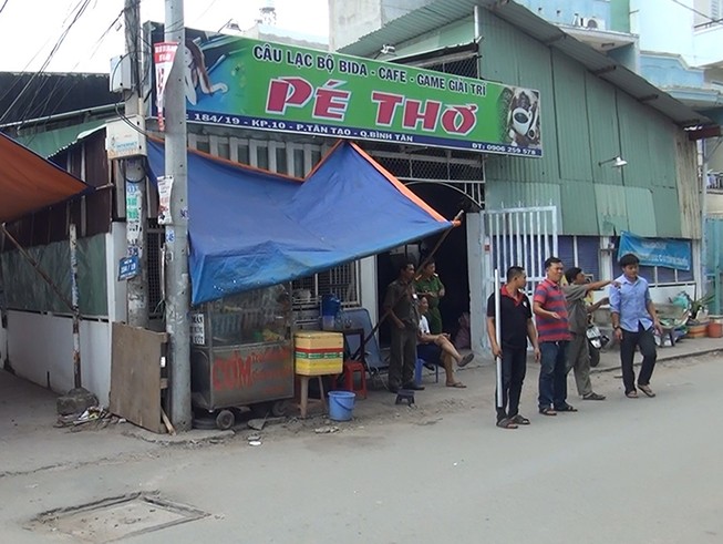 Mở nhạc to, hỗn chiến và 3 người bị thương