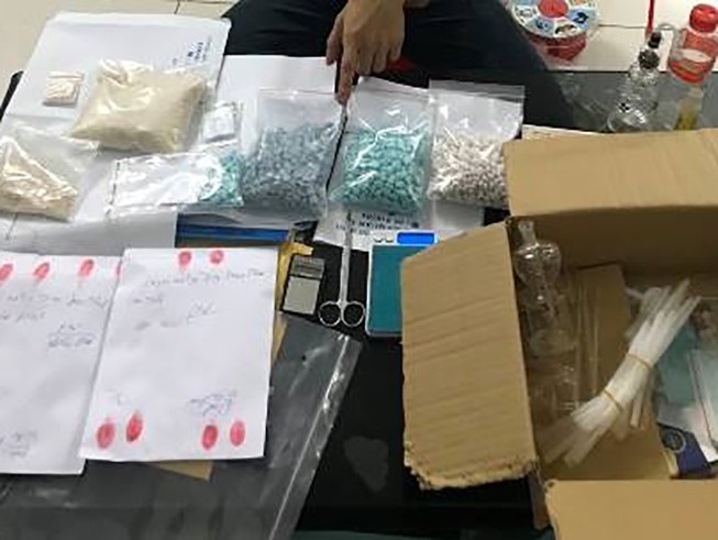 9X buôn bán ngàn viên thuốc lắc cho 'dân chơi' Sài Gòn
