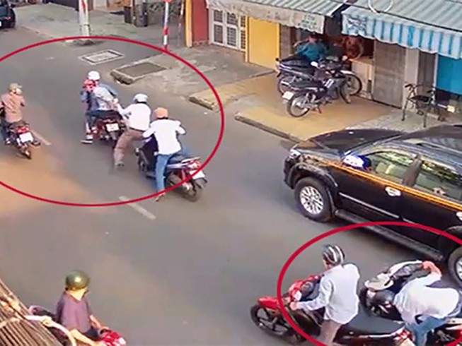 Nhóm dàn cảnh đi theo người rút tiền hàng chục kilomet