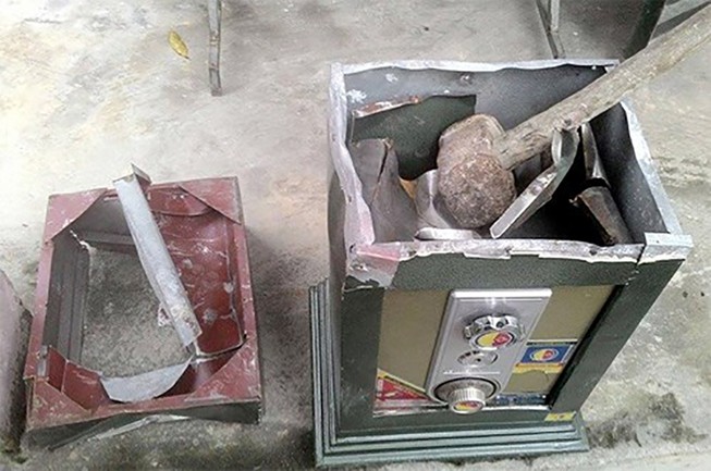 TP.HCM: Trộm liên tục đột nhập nhà dân khiêng két sắt