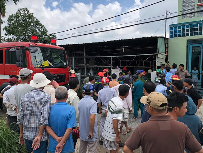 Quận Thủ Đức: Ghen với vợ, người đàn ông 50 tuổi gây cháy nhà