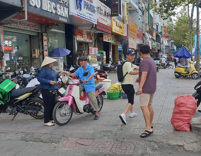 Du khách Hàn Quốc kể lại lúc bị giật 120 triệu tại quận 1