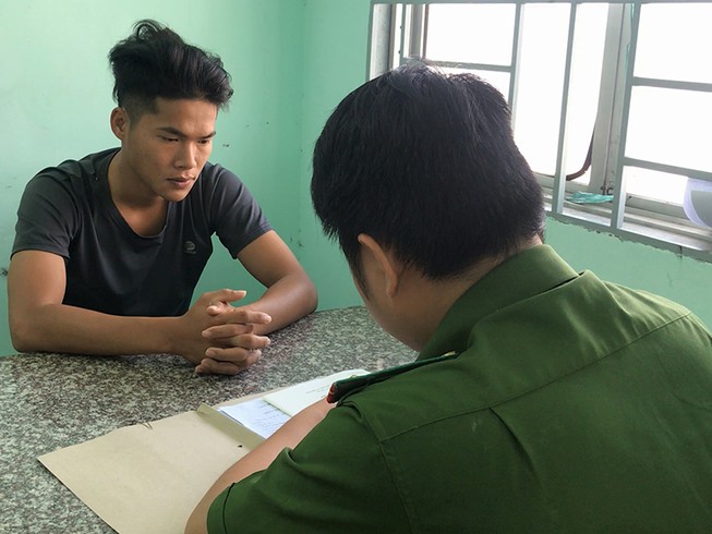 Túng tiền giáp tết, nam quản lý dàn cảnh cướp tài sản công ty