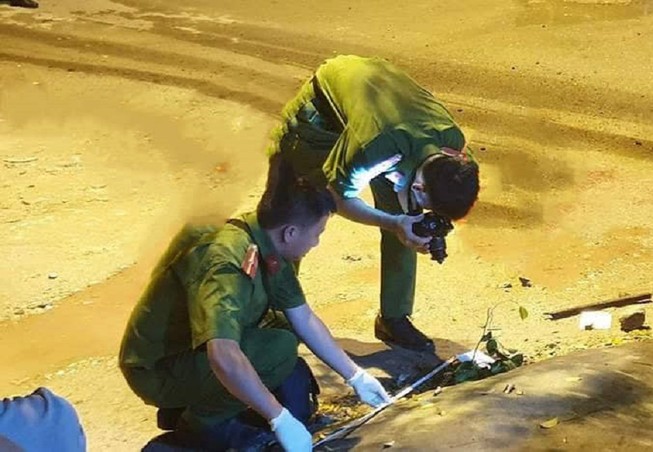 Chạy xe ôm kiếm tiền tiêu tết, người đàn ông bị cướp tấn công