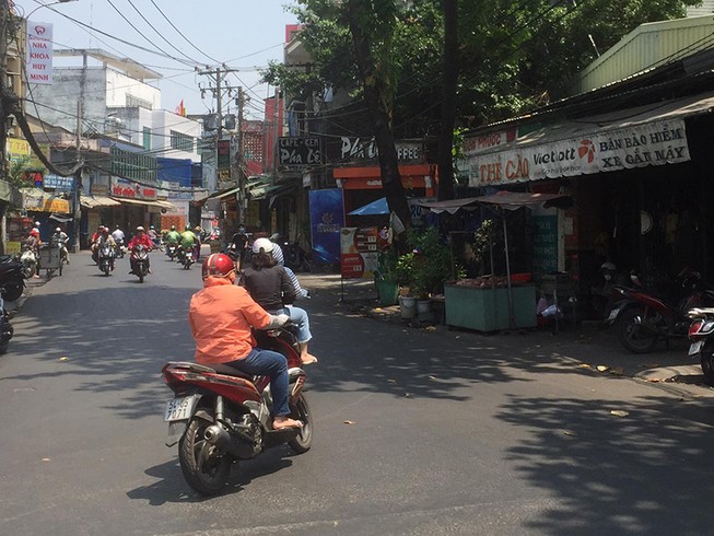 1 phụ nữ quật ngã tên cướp giật ở TP.HCM