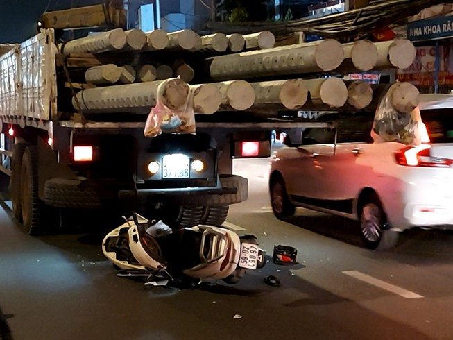 Người đàn ông bất tỉnh được tài xế xe ôm công nghệ cứu