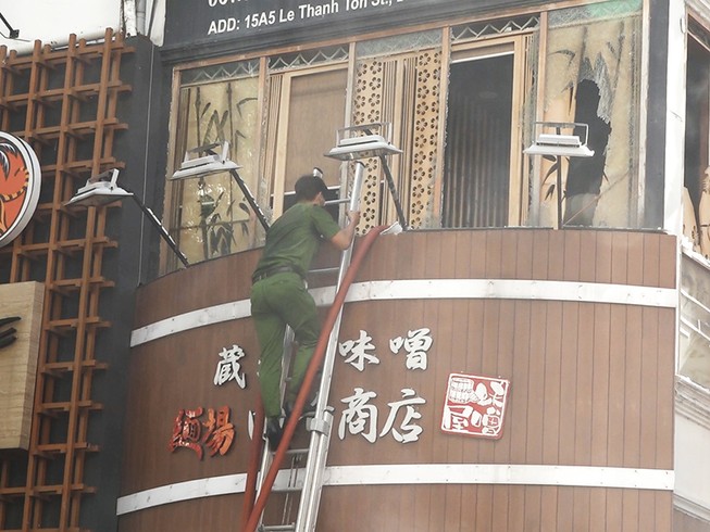Điều tra vụ cháy nhà hàng ở quận 1, TP.HCM