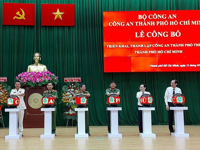 Trao quyết định bổ nhiệm Trưởng, Phó Công an TP Thủ Đức