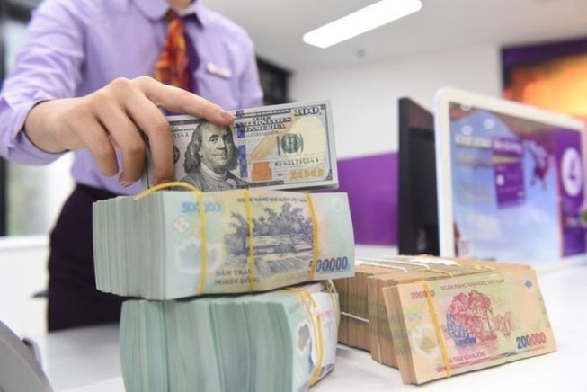 Tiền đồng đang bền bỉ giữ giá