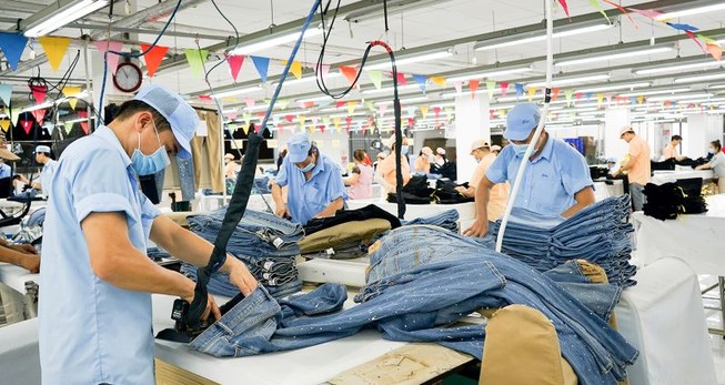 Thời trang Việt thích vải Trung Quốc hơn Hàn Quốc?
