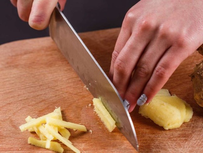 Vì sao ăn gừng có thể giúp giảm cân?