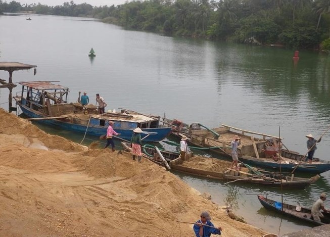 Phó Thủ tướng chỉ đạo chống đầu cơ tăng giá cát, sỏi
