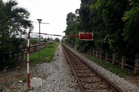 Thuyên chuyển nữ gác tàu 'đau bụng' đúng lúc tàu đến