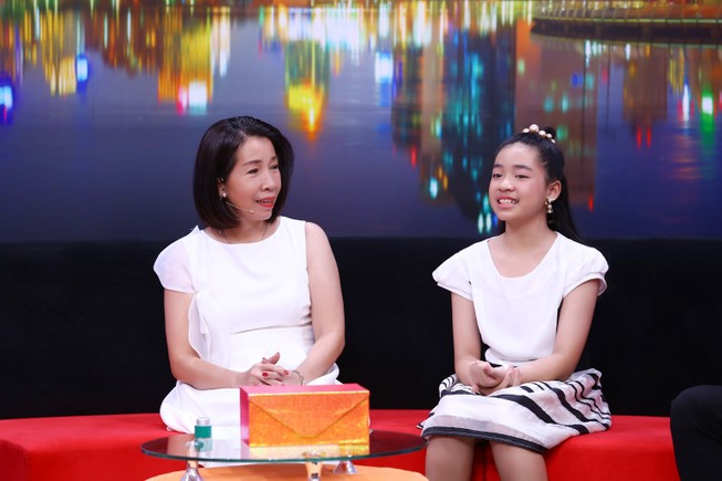 Ốc Thanh Vân khuyên cô bé 12 tuổi không nên mê nghệ thuật sớm
