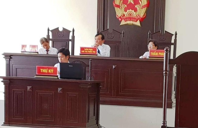Áp quy định lạc hậu xử phạt, ủy ban thua kiện tiểu thương