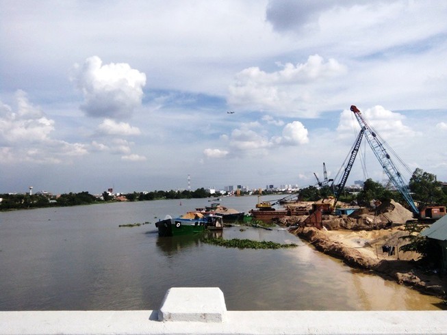 Xử lý các hành vi lấn chiếm, san lấp sông suối, kênh rạch