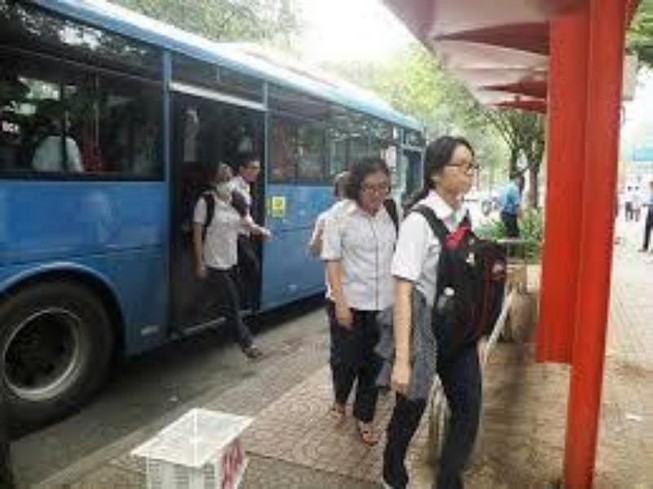 Ý thức nhường ghế của người trẻ đâu rồi?