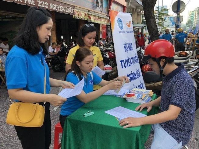 Chuyển sang BHYT hộ gia đình có mất quyền lợi 5 năm liên tục?