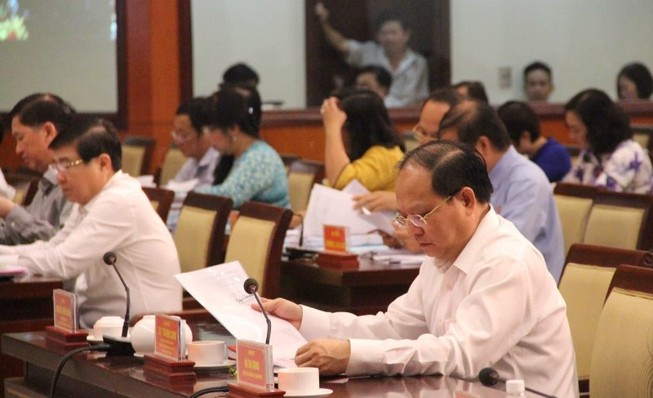 HĐND TP.HCM đang chất vấn các lãnh đạo chủ chốt
