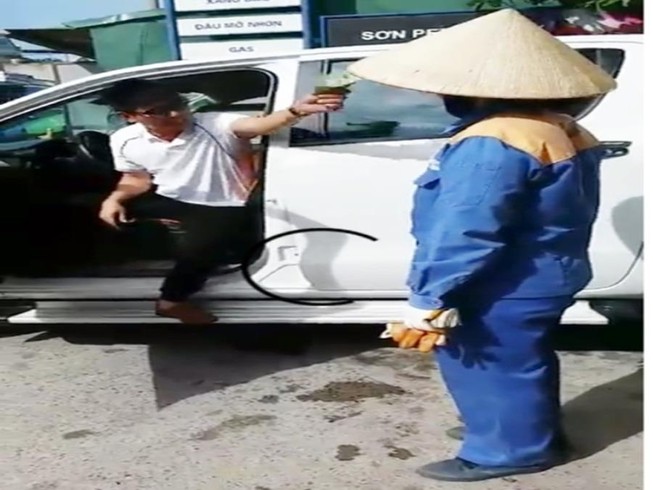 Sự thật vụ không trả 700.000 đồng vì cửa hàng xăng bơm thiếu