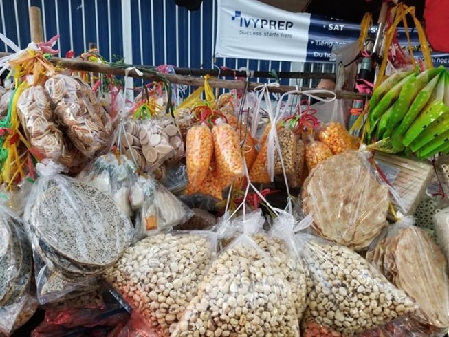 Nguy hại từ bim bim không rõ nguồn gốc