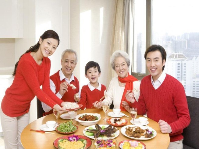 Dinh dưỡng ngày tết cho người cao tuổi