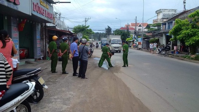 Tạm giữ 2 thanh niên ném đá chết nữ sinh viên