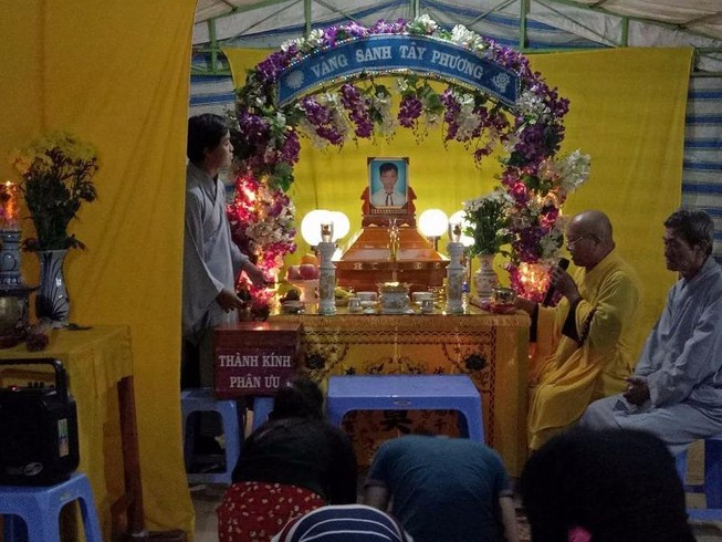 Tìm thấy thi thể HS bị lật thuyền khi phụ cha mưu sinh