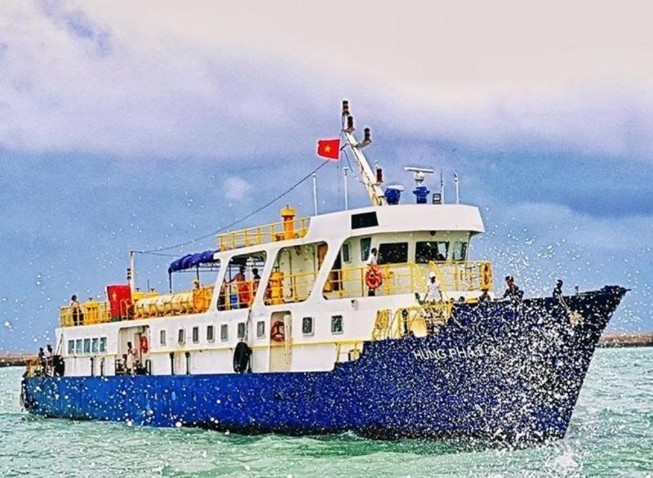 Đậu quá giờ, tàu 55 tỉ đồng bị nhân viên cảng cắt dây neo