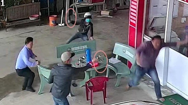 Giám định người bị nổ súng truy sát trước phòng công chứng