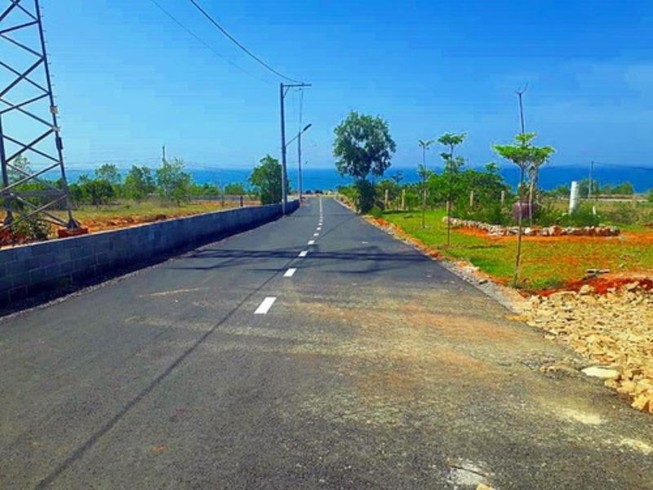 Cách hết chức vụ đảng nguyên GĐ Văn phòng đất đai Bình Thuận