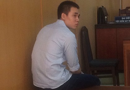 Bạn bè giết nhau vì một triệu tiền công đòi nợ thuê