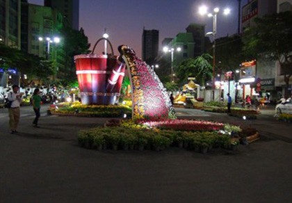 Ngắm đường hoa Hàm Nghi trước giờ khai mạc