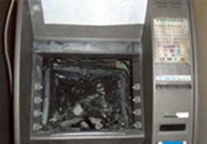 Băng nhóm người Peru phá hàng loạt trụ ATM trộm tiền tỉ