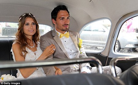 Mats Hummels chính thức chia tay đời độc thân
