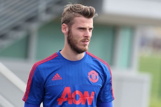 Real Madrid chi 12 triệu bảng để De Gea… ở lại M.U