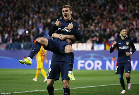 Griezmann tỏa sáng, Barca trở thành cựu vương Champions League