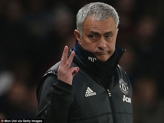 Mourinho vô cảm trước cuộc đối đầu kinh điển MU-Chelsea
